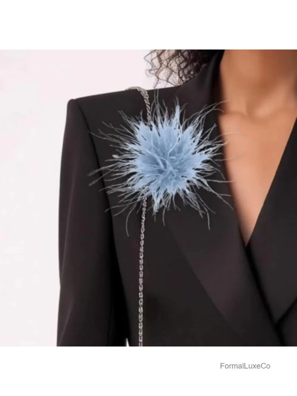 Oversized Feather Flower Brooch Pin, Elegant Floral Design for Suits Dresses
